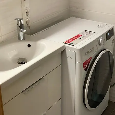 Modern Suitable For Longstays Apartment